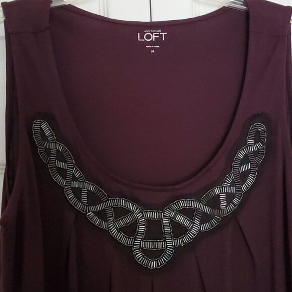 Ann Taylor LOFT Gorgeous Purple Beaded Collar Sleeveless Top Size Medium - Picture 2 of 7